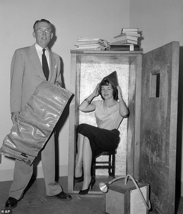 A Poet's Revelation: Dan Chiasson on Bernie Sanders and Wilhelm Reich's Orgone Accumulator