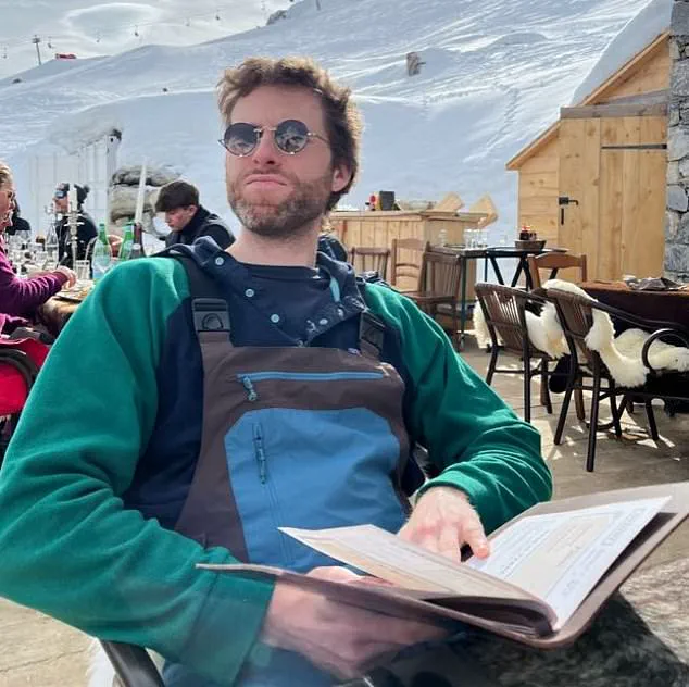 Man Strangles Father in Ireland Hotel, Claims 'Imposter' Delusion, Pleads Insanity