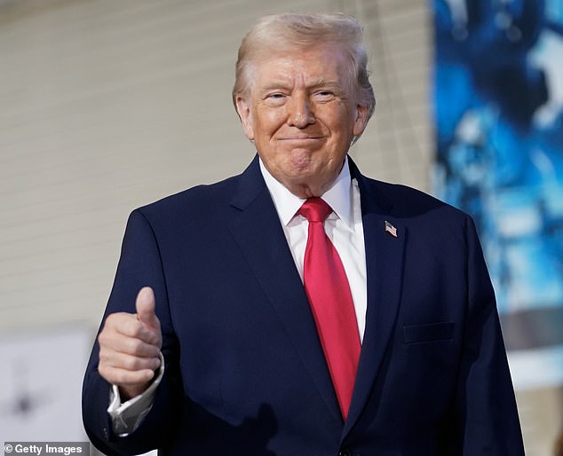 Obama Warns of Collapsing Political Standards Amid Trump's 'Clown Show' Rhetoric