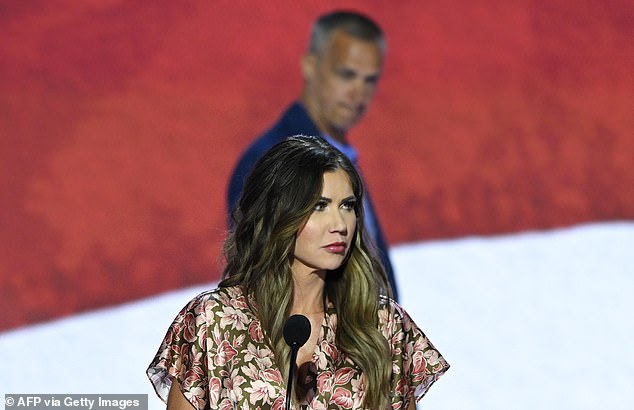 Trump Evasively Avoids Questions About Noem and Lewandowski's Relationship