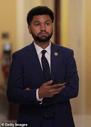 Arrest Near U.S. Capitol's Lower West Terrace Prompts Security Alerts