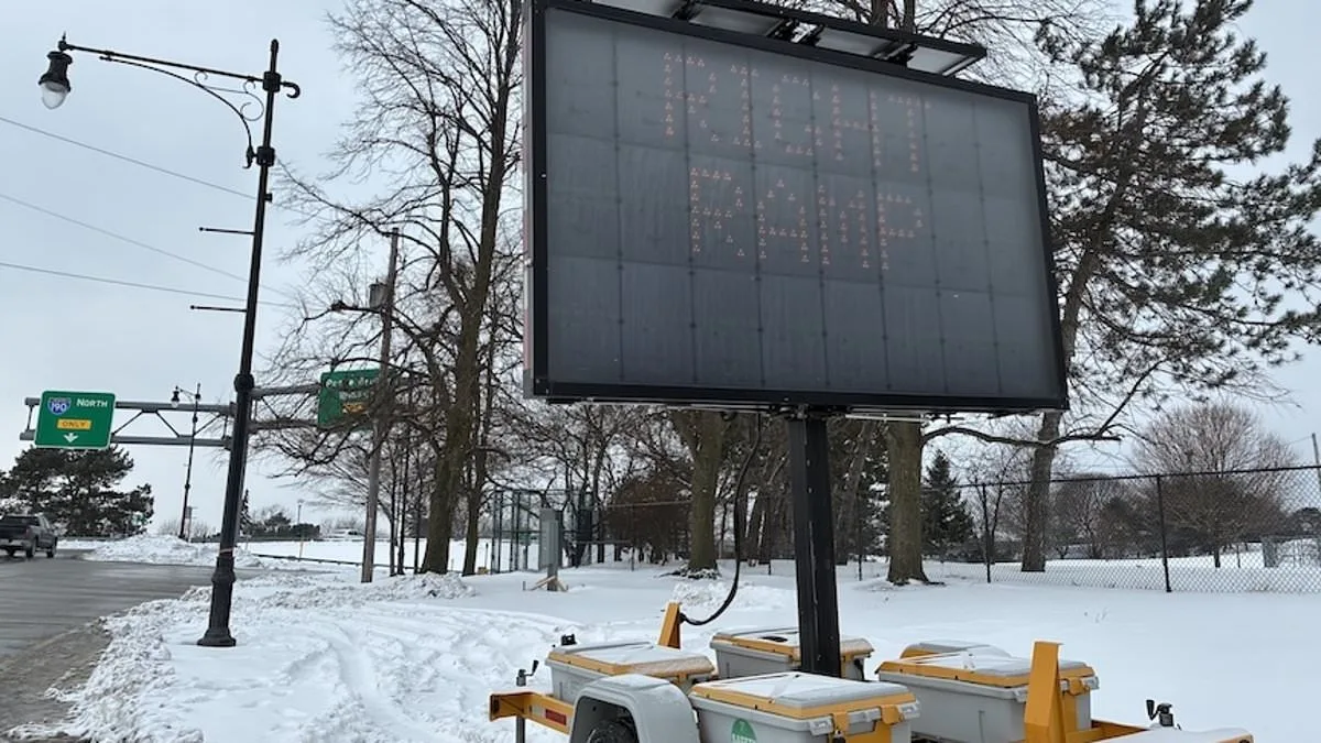 US-Canada Border Roundabout Becomes Immigration Enforcement Flashpoint