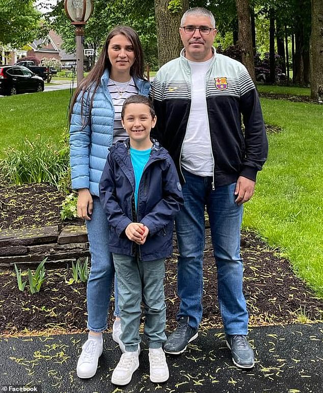 US-Canada Border Roundabout Becomes Immigration Enforcement Flashpoint