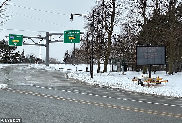 US-Canada Border Roundabout Becomes Immigration Enforcement Flashpoint