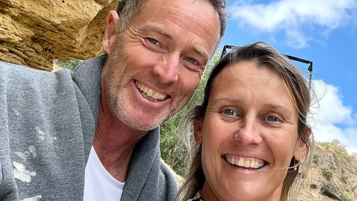 British Couple Lindsay and Craig Foreman Sentenced to 10 Years in Iran on Espionage Charges, UK Condemns Sentence as 'Totally Unjustifiable