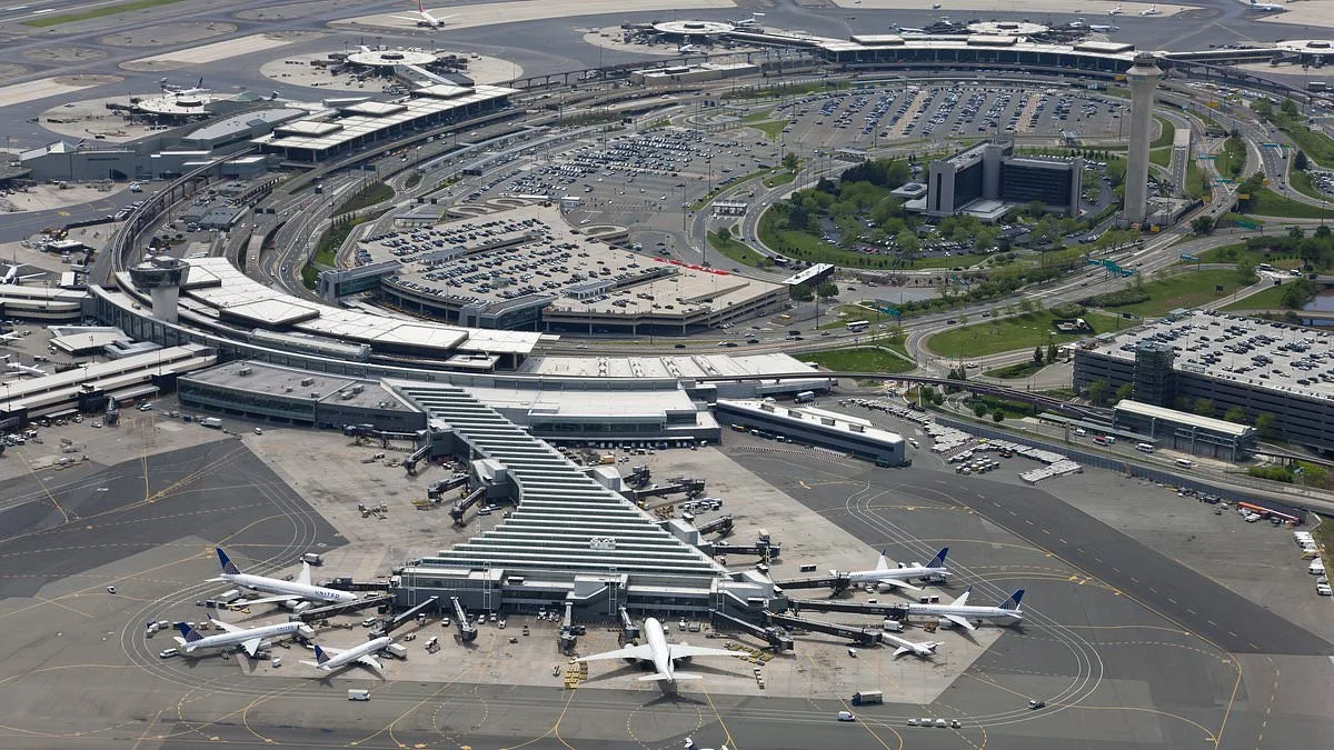 JetBlue Flight's Emergency Landing Causes Ground Stop at Newark Airport