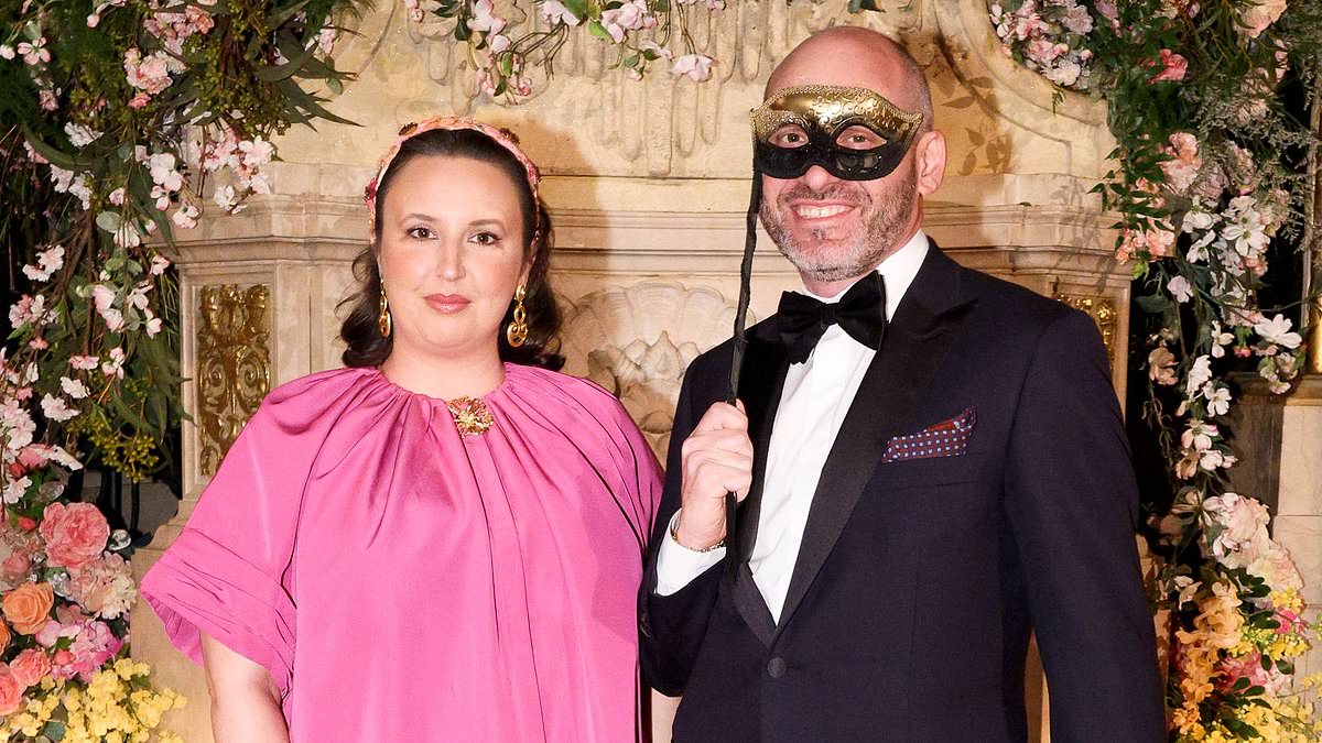 Niv Alexander: The Eldest Brother's Quiet Support in Siblings' High-Profile Trial