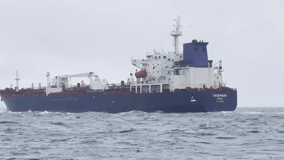 Russia's Shadow Fleet Defies Sanctions, Sparks Fears of Naval Clash in English Channel