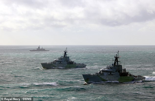 Russia's Shadow Fleet Defies Sanctions, Sparks Fears of Naval Clash in English Channel