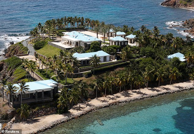 Stephen Hawking's 2006 Epstein Conference Photo Emerges, Raising Questions