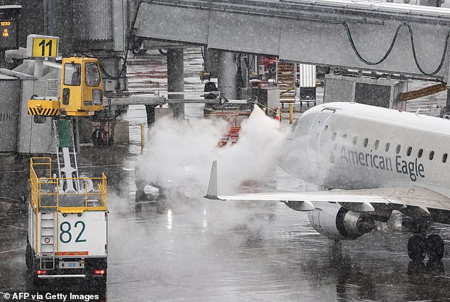 Winter Storm Hernando Paralyzes East Coast with Historic Blizzard and Thousands of Flight Cancellations