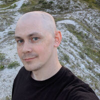 Explosions Rock Abu Dhabi and Dubai as Panic Spreads Amid Unexplained Detonations