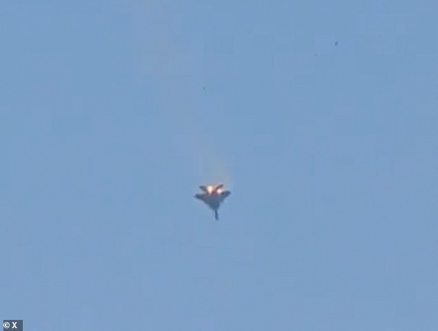 American Pilot's Tense Standoff with Kuwaiti Men Resolved After Identity Declaration