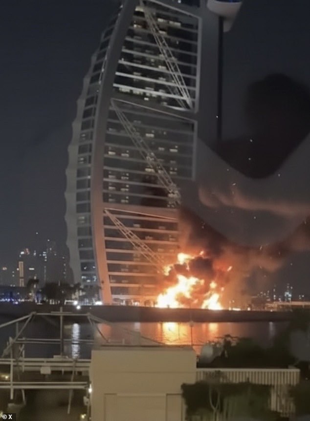 Dubai Hypermarket Chaos as Panic Buying Erupts Amid Fears of Iranian Missile Barrage