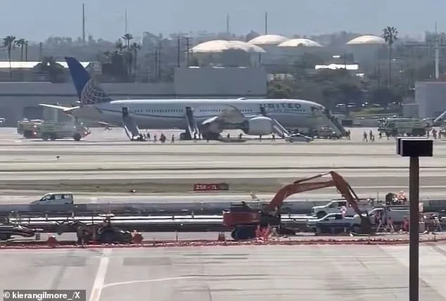 United Airlines Flight UA 2127 Makes Emergency Landing at LAX After Engine Failure During Flight to Newark
