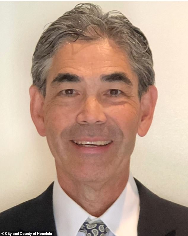 Honolulu's Floating Encampment: A Testament to Homeless Ingenuity and a Challenge for Officials