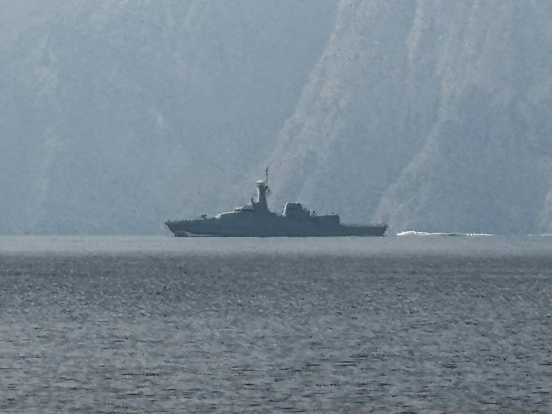 Iran Claims Control of Hormuz, U.S. Warns of Naval Deployment in Strategic Strait