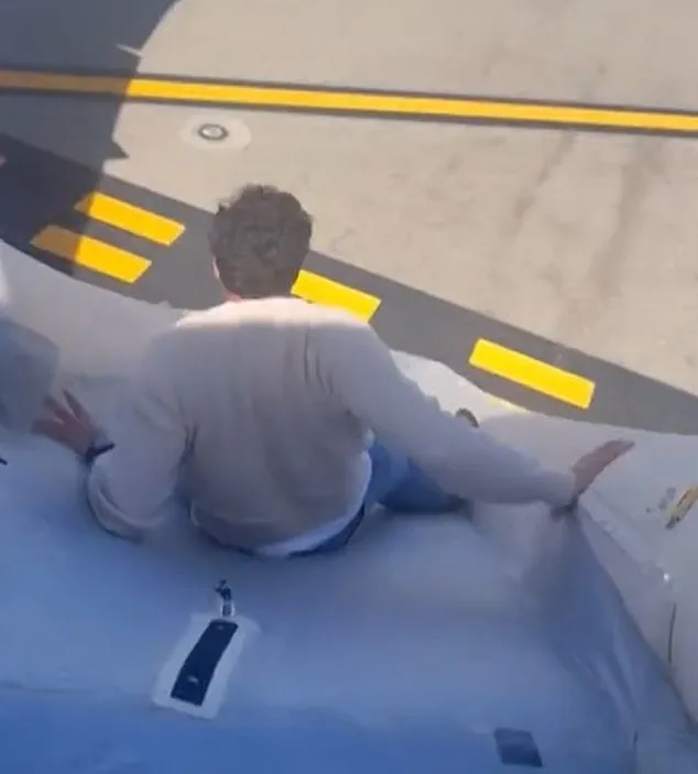 Passengers Refuse to Leave Luggage During Emergency Evacuation as United Airlines Flight UA 2127 Lands at LAX Due to Engine Fire