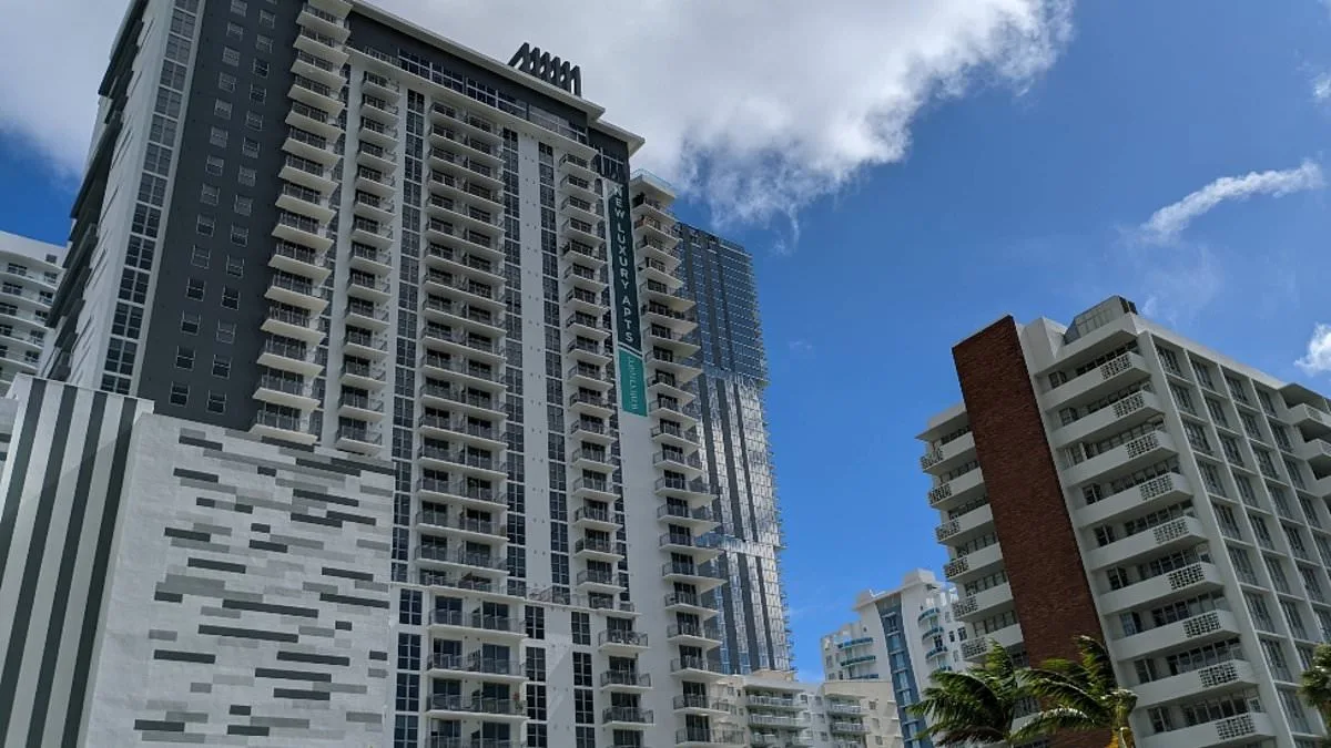 Court Blocks Demolition of Biscayne 21 Condo, Orders Developer to Rebuild