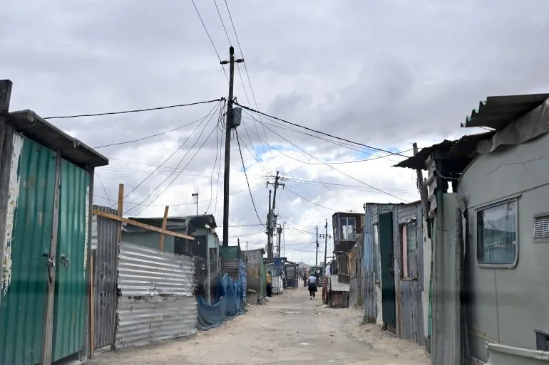 Thandi Jolingana's Bathroom: A Symbol of Resilience in Cape Town's Sanitation Crisis