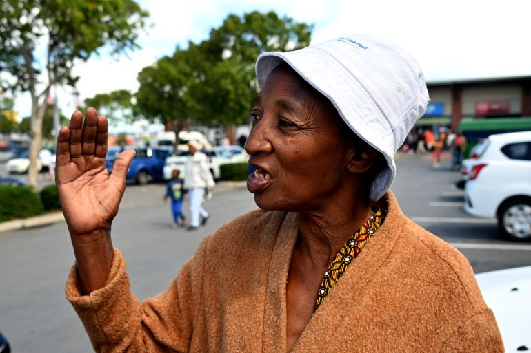 Thandi Jolingana's Bathroom: A Symbol of Resilience in Cape Town's Sanitation Crisis