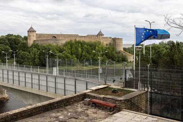 Estonia and France Explore Pan-European Nuclear Deterrence, Complementing NATO