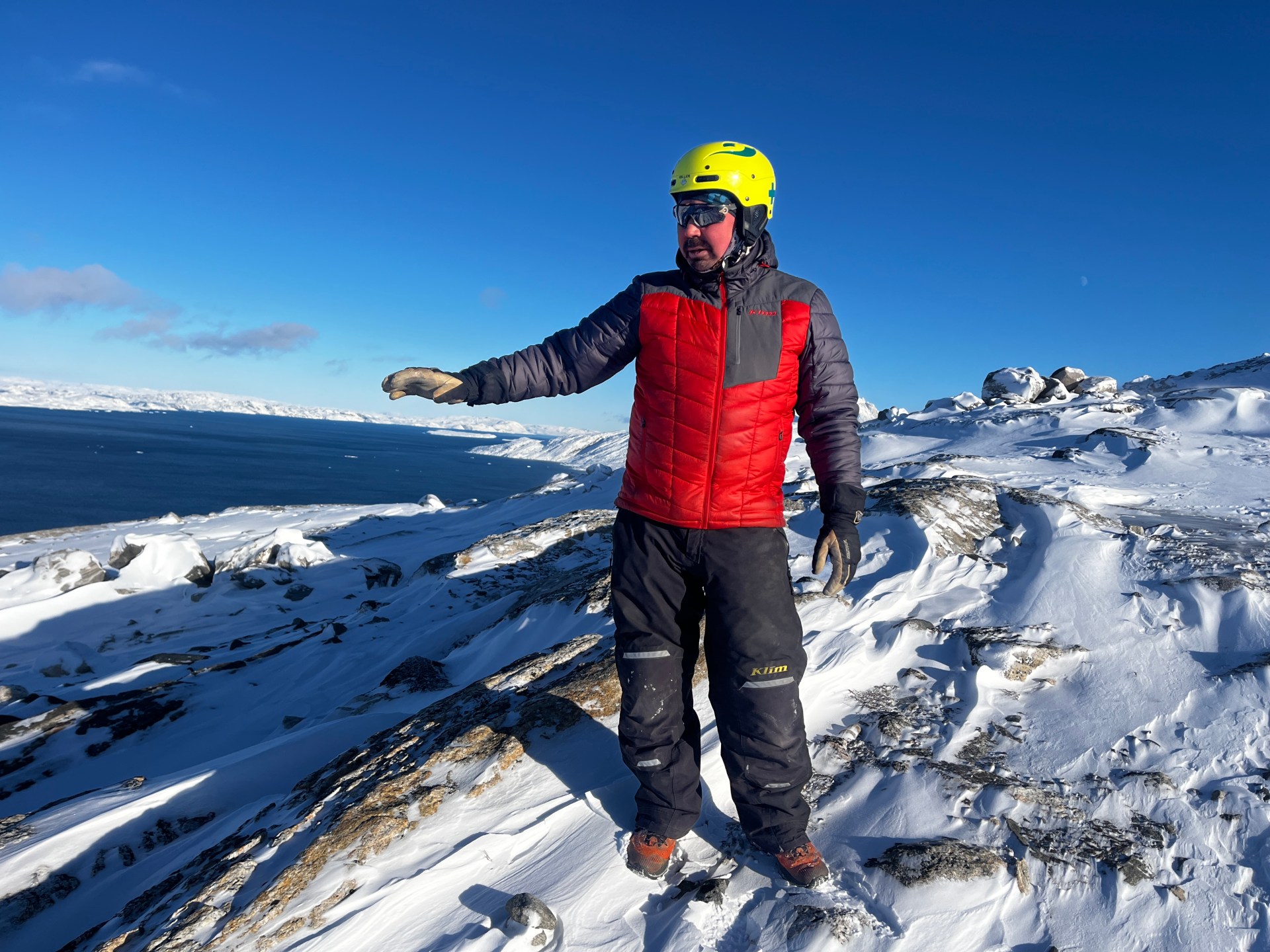 Greenland's Ski Resorts Face Unprecedented Warmth as Climate Change Disrupts Winter Traditions