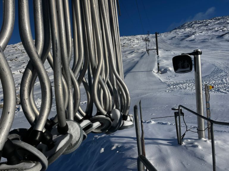 Greenland's Ski Resorts Face Unprecedented Warmth as Climate Change Disrupts Winter Traditions