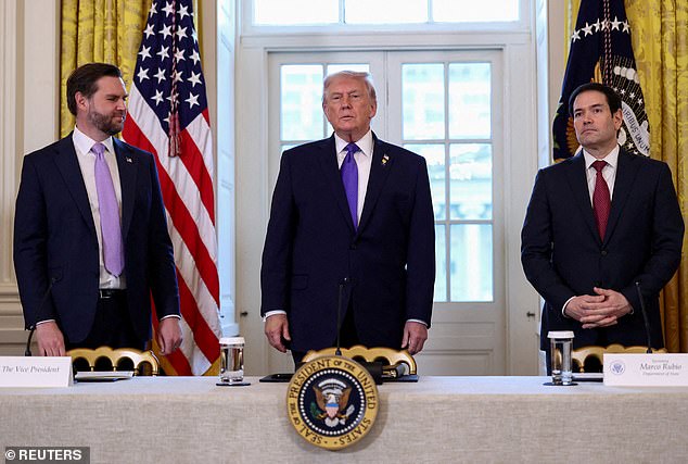 Vance and Rubio Vie for GOP Nomination: Trump's Inner Circle Rivalry Heats Up