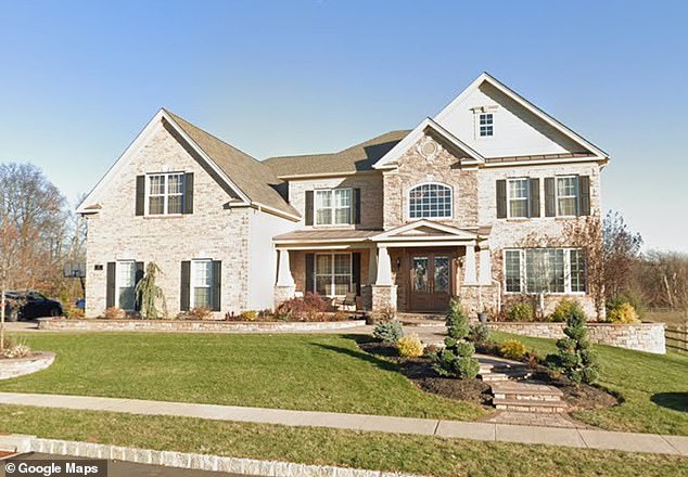 Afghan-American Charged with Terrorism After Homemade Bomb Attack Near NYC Mayor's Residence