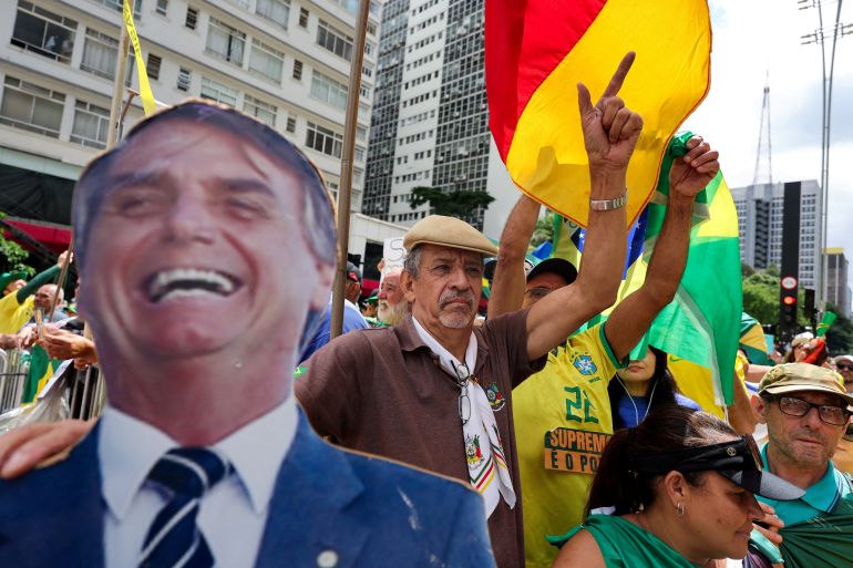 Bolsonaro's Lawyers Request Supreme Court Approval for Trump Adviser Meeting During Prison Sentence