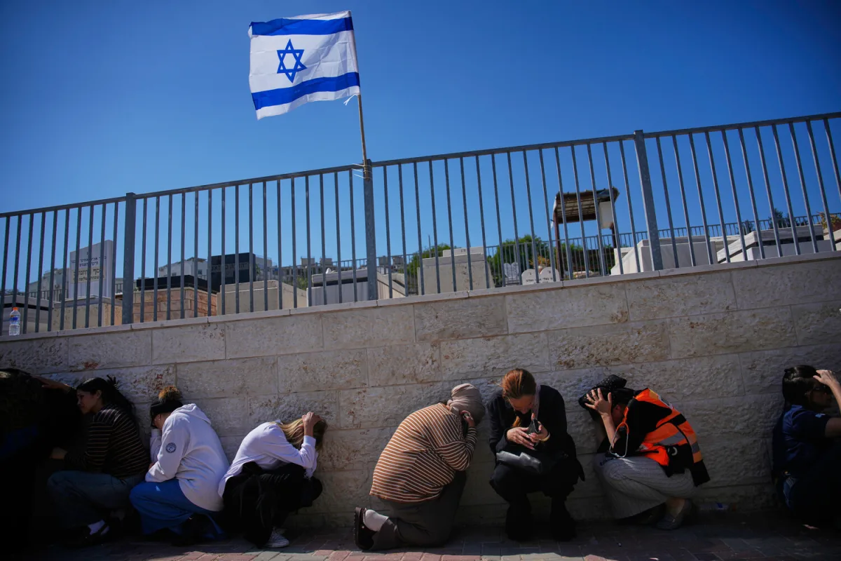 Iran Launches 55th Attack Wave Against Israel, Targets Tel Aviv, Ben Gurion Airport, and Key Defense Firms