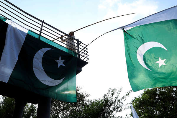 Pakistan Temporarily Halts Military Operations Amid Regional Diplomacy and Eid al-Fitr Ceasefire