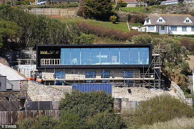 Cate Blanchett's Eco-Home Plans Halted Over Bat Conservation Concerns in Cornwall
