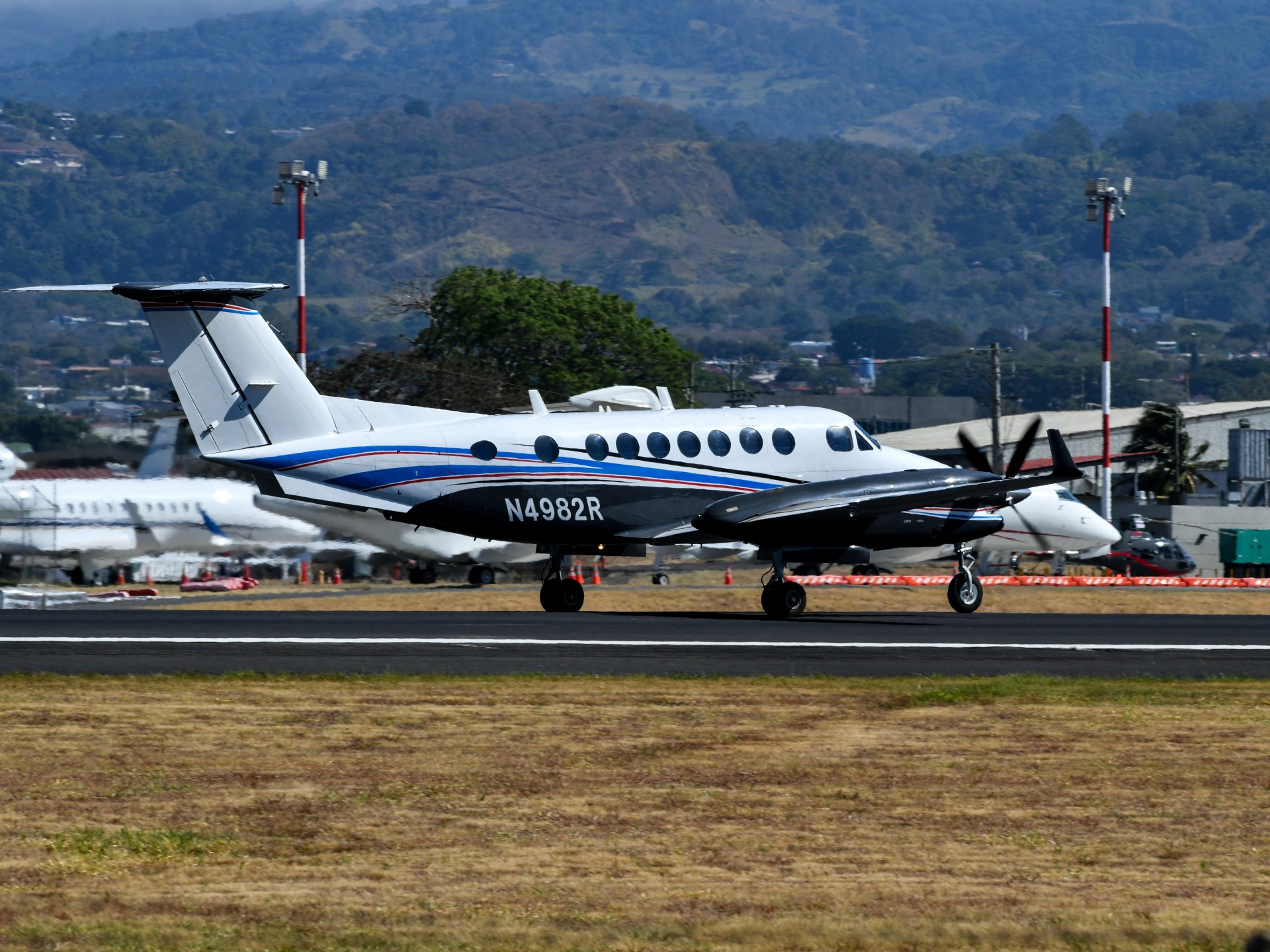 Costa Rica's First Extradition Under New Law Sends Former Justice to U.S.