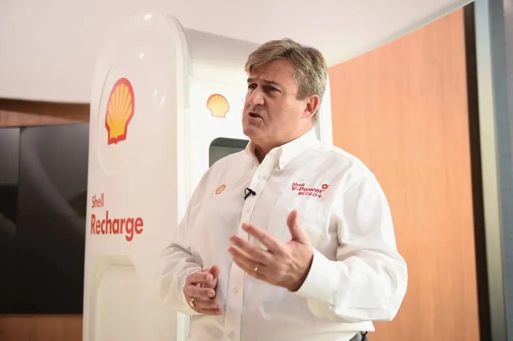 Former Shell Exec István Kapitány Faces Contradiction in Tisza Party's Energy Role