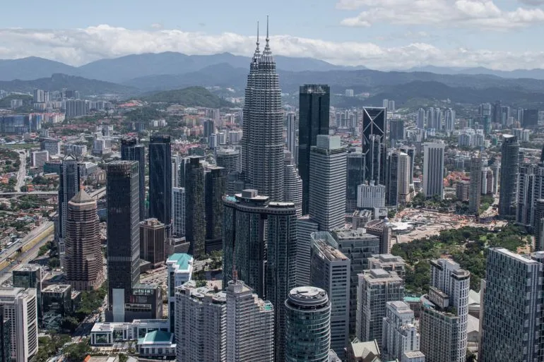 Malaysia Plans to Reduce Foreign Workforce to Boost Local Hiring and Incomes