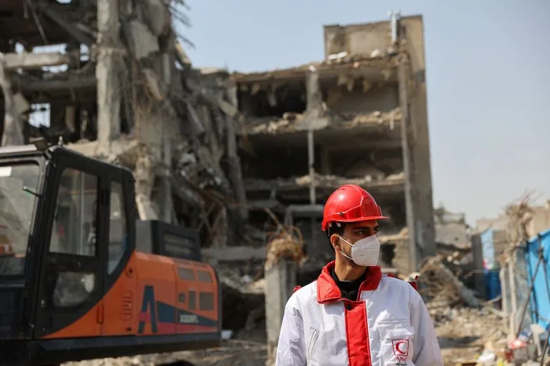Iran's Qom Crisis Deepens as Death Toll from US-Israeli Airstrikes Near 2,000