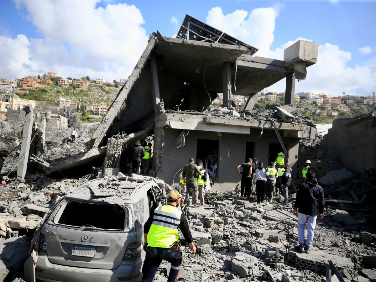 Houthi Missile Attack Marks Escalation in US-Israeli Conflict with Iran