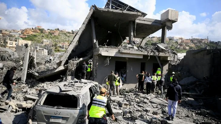 Houthi Missile Attack Marks Escalation in US-Israeli Conflict with Iran