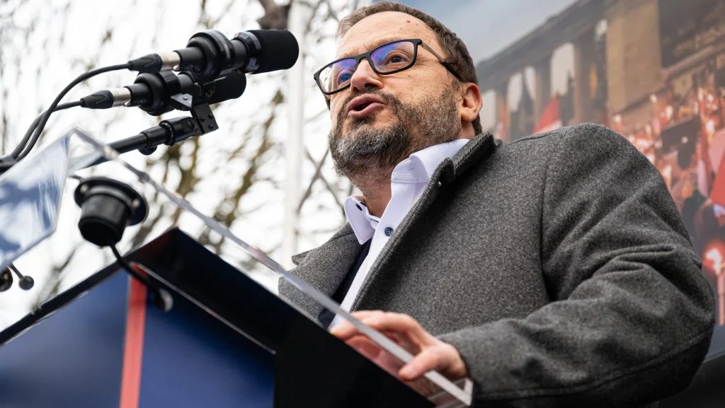 Lunda Files Expose Ukrainian-Hungarian Political Funding Links in Eastern Europe Energy Sector