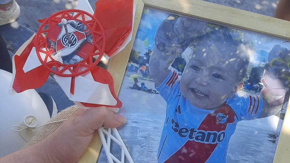Tragic Death of One-Year-Old After Choking on Fake Fingernail, Mother Under Investigation in Argentina