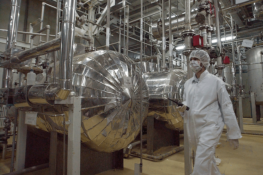 Trump Weighs High-Risk Military Operation to Extract Uranium from Iran