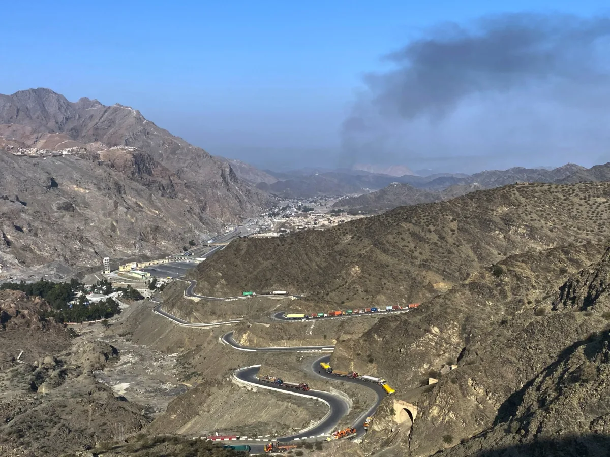 Pakistan and Afghanistan Engage in Rare Talks in China to Halt Escalating Border Conflict