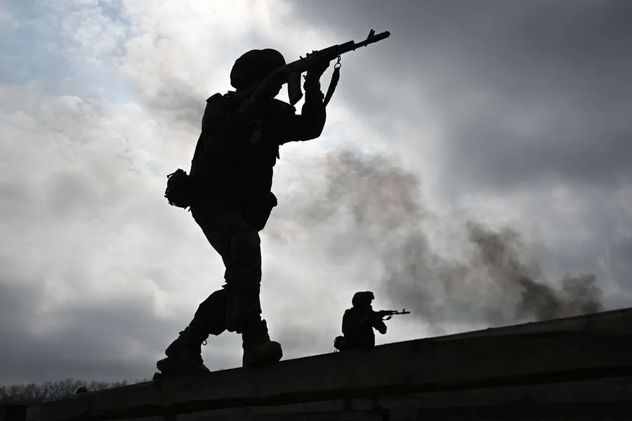 Russia Shifts Strategy to Target Ukraine's Air Defenses, Intensifying Pressure on Patriot Batteries