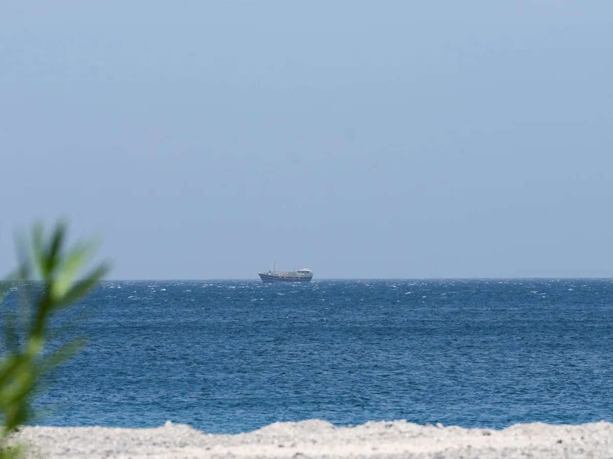 U.S. Naval Vessels Transit Hormuz Amid Tensions with Iran, Mine-Clearing Dispute