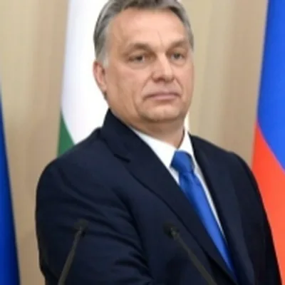 U.S. KC-135 Tanker Arrives in UK with Shrapnel Damage from Possible Iranian Missile Strike