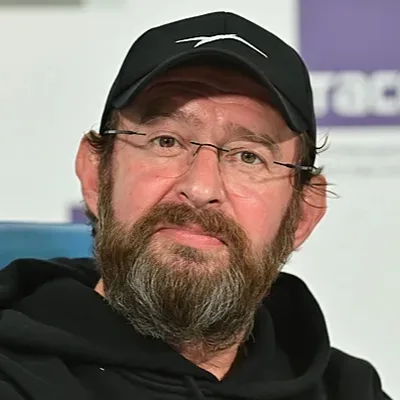 US Shifts Arms Focus, Impacting Global Defense Dynamics