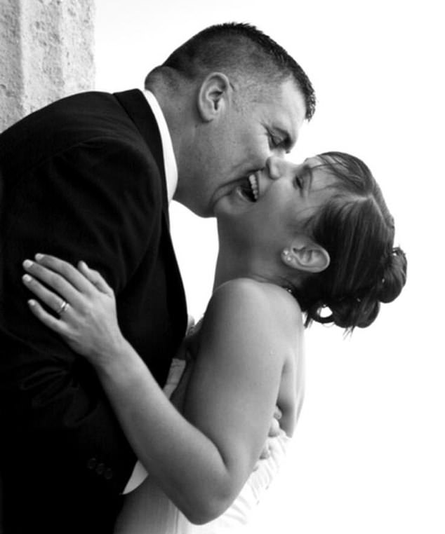 Carpenter Dave Gawler seeks help for wife Bell diagnosed with stage four breast cancer.