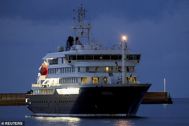 UK Quarantine Begins for 22 Hantavirus-Evacuated Cruise Ship Passengers